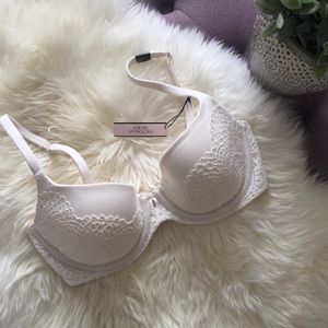 NWT Victoria's Secret White Lace Bra